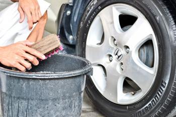 Как помыть колеса автомобиля