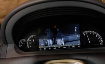 система ночного видения монитор Mercedes