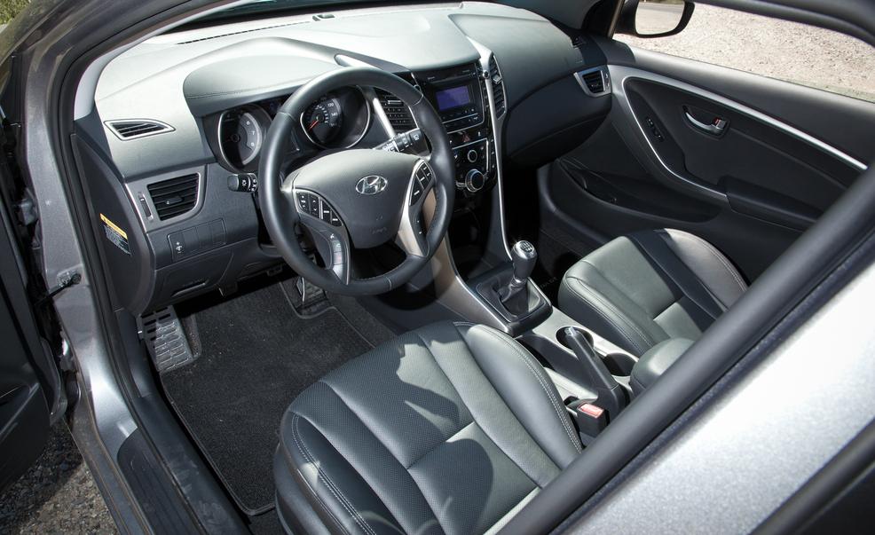 2013 Hyundai Elantra GT внутри