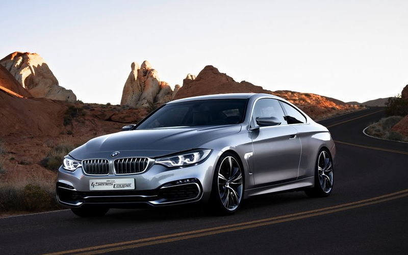 BMW 4 серии серого цвета