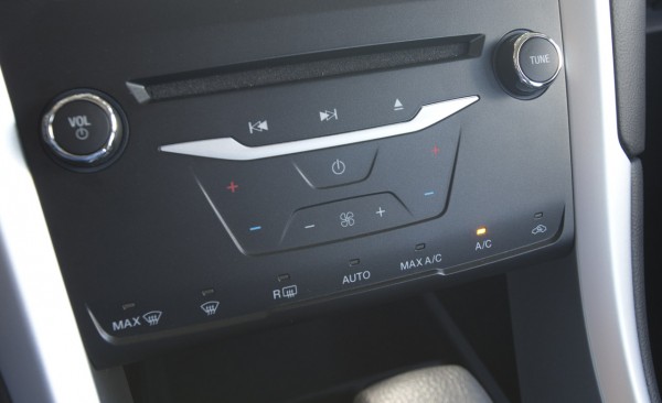 кнопки 2013 Ford Fusion Hybrid