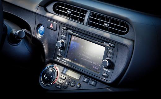музыка 2012 Toyota Prius C