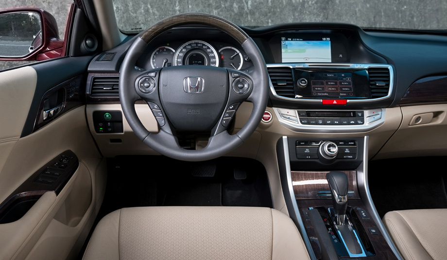 панель Honda Accord 2013