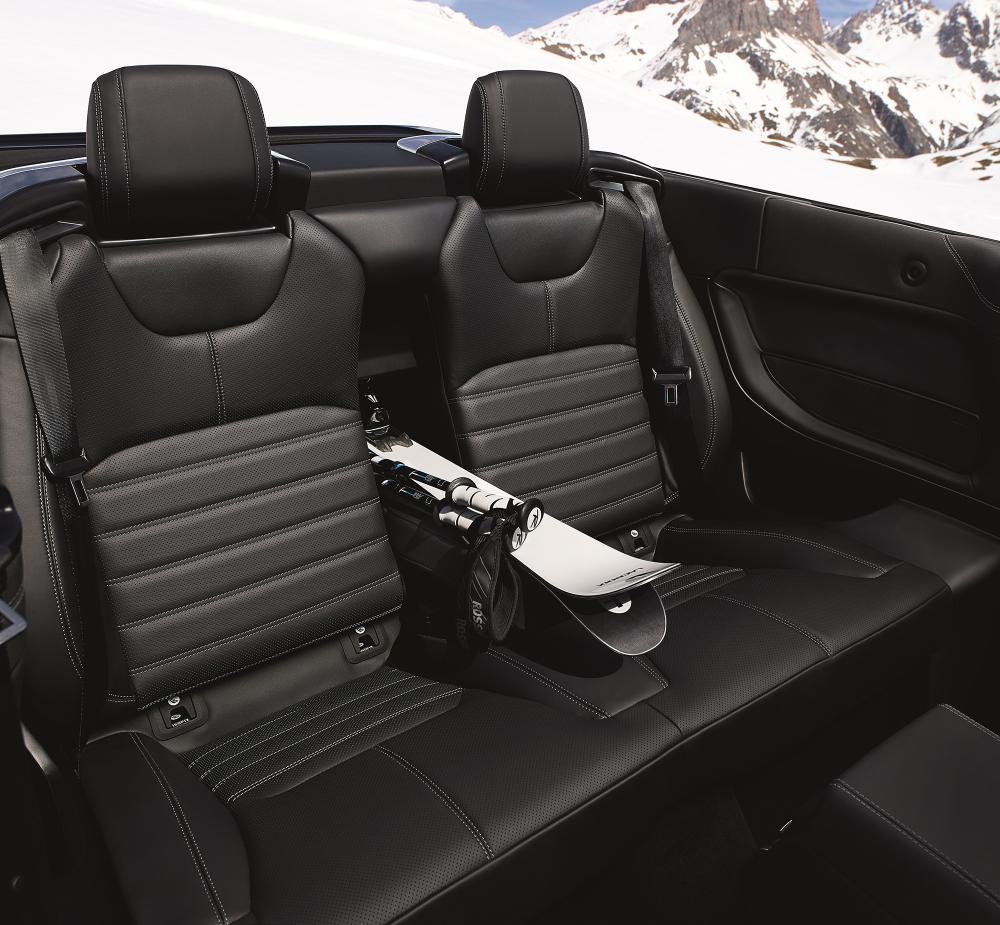 Range Rover Evoque Convertible с лыжами