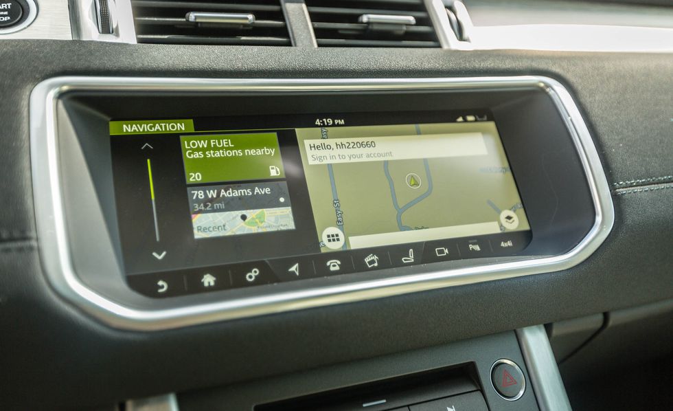 экран Range Rover Evoque в 2019 году