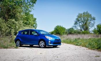 2012 Toyota Prius C c фото