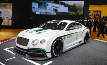 красивый спортивный автомобиль Bentley Continental GT3 Concept Car красивый спортивный автомобиль Bentley Continental GT3 Concept Car