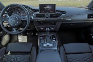 салон Audi RS 7 модели 2015 года