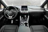 салон Lexus NX200T