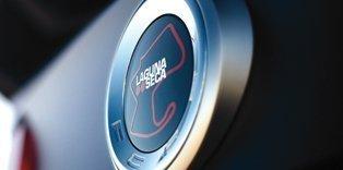 значок в виде трека Ford Mustang Boss 302 Laguna Seca Edition 2012