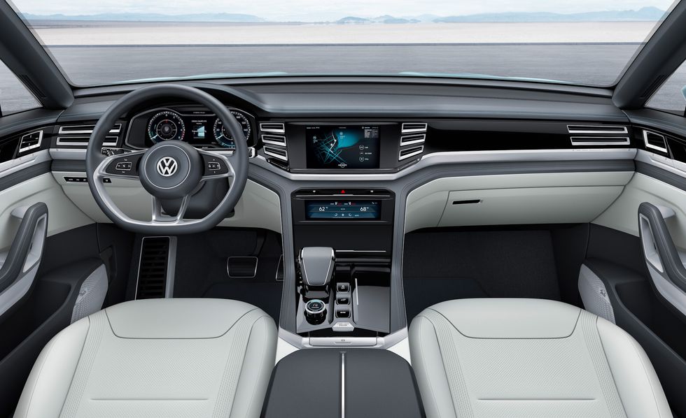 салон VW Cross Coupe GTE Concept