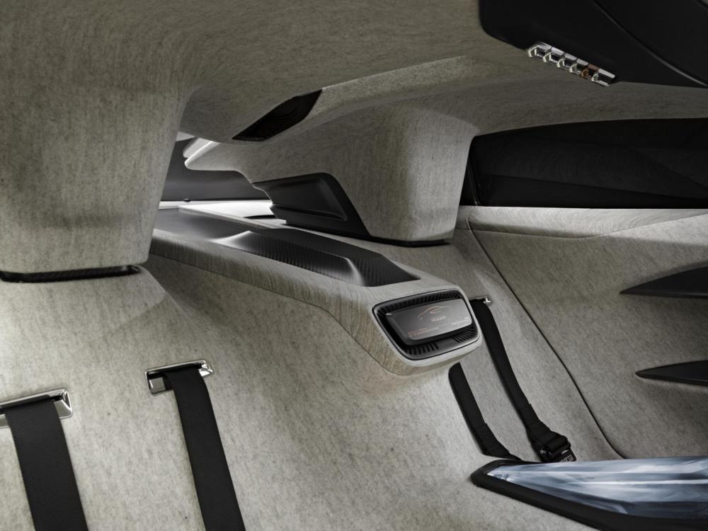 задние сидения Peugeot Onyx Concept